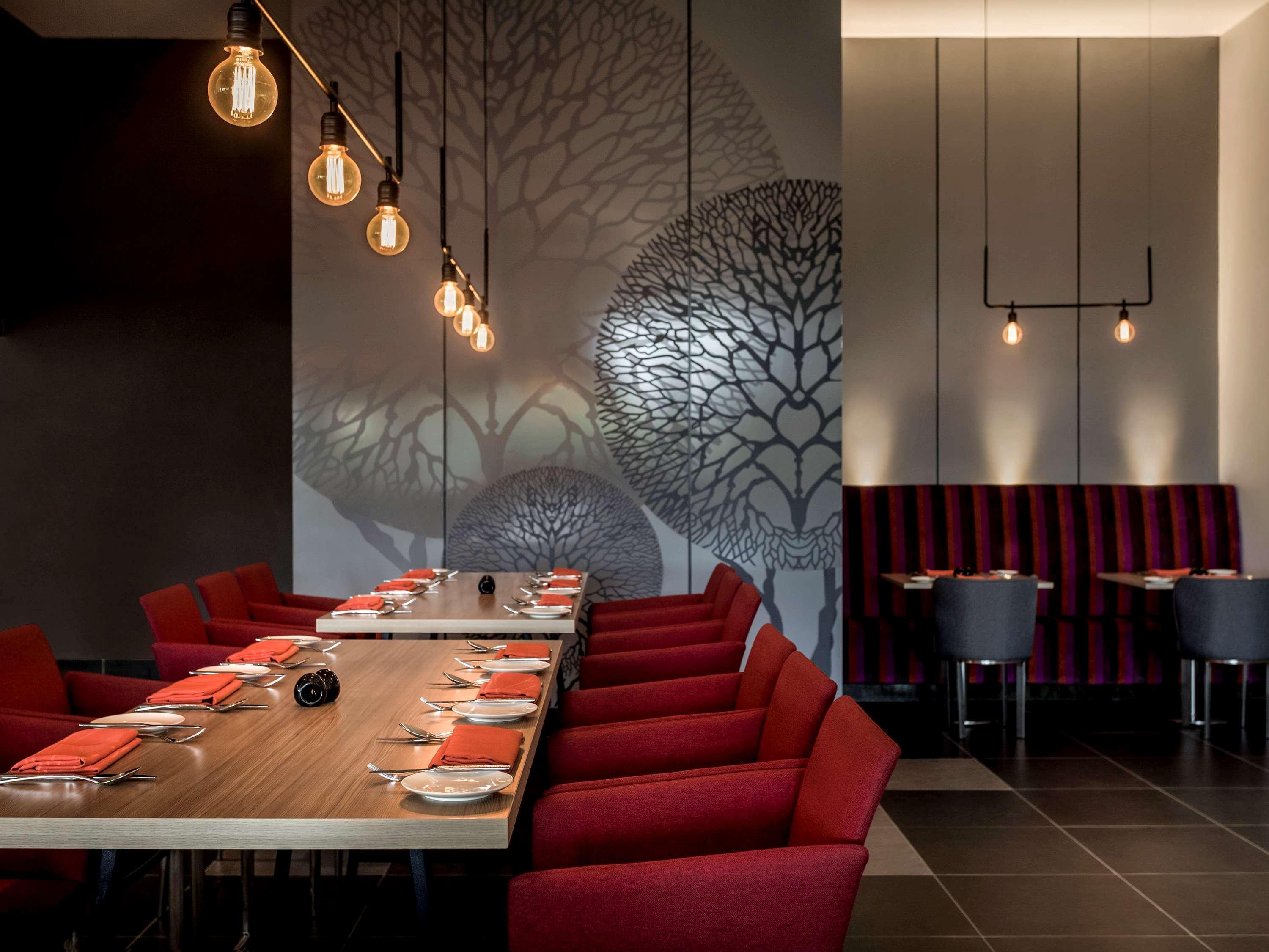 Pullman Miri Waterfront Exterior foto The interior of the restaurant