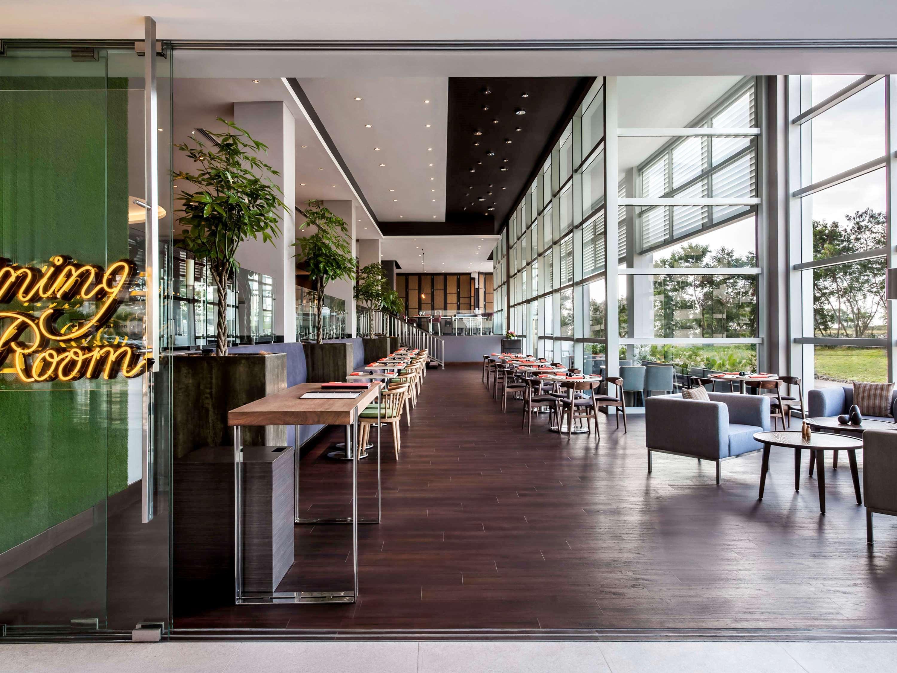 Pullman Miri Waterfront Exterior foto Dining Room