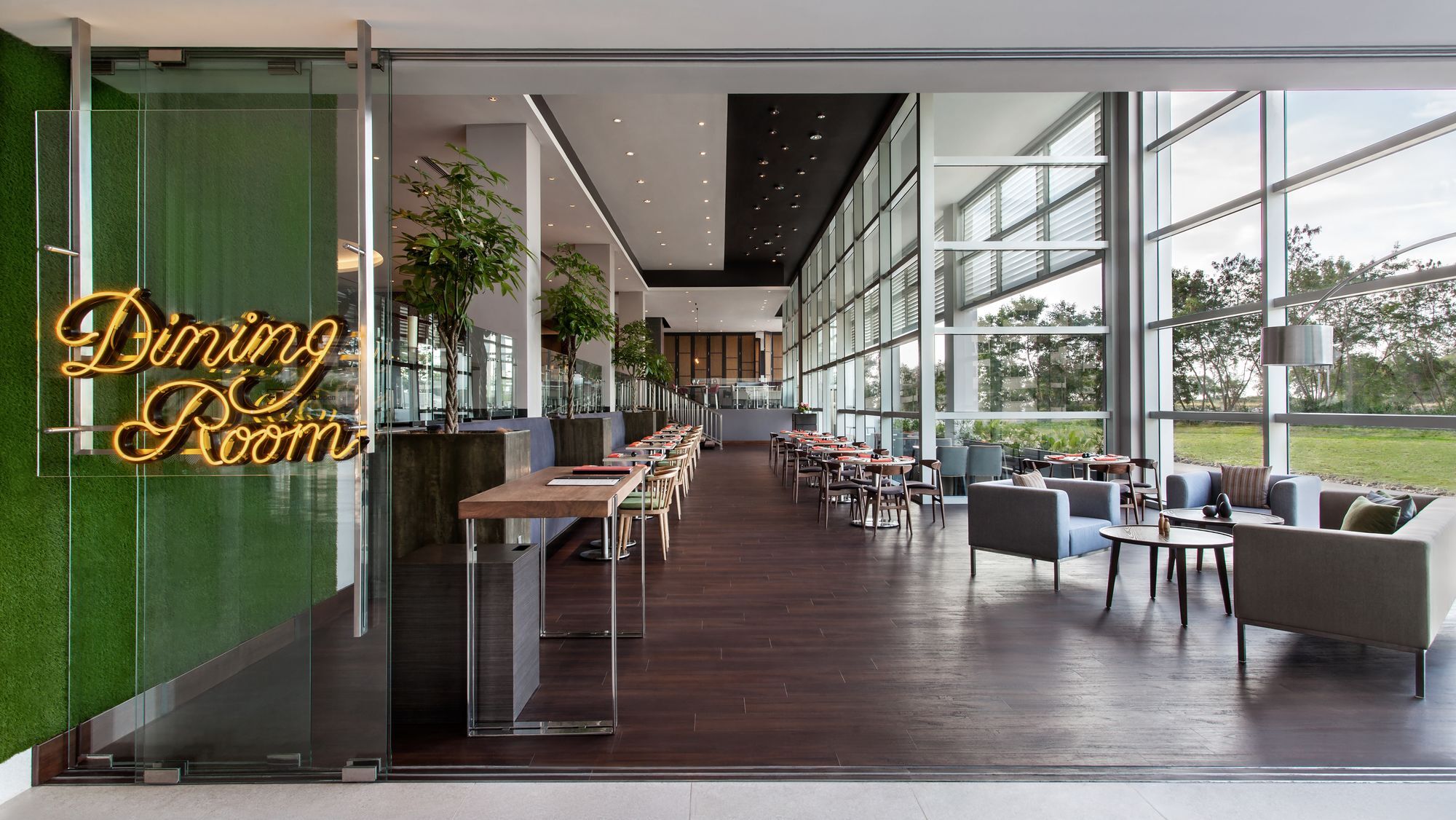 Pullman Miri Waterfront Exterior foto The Living Room